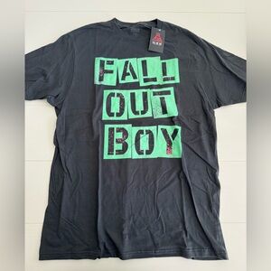 Dark Gray Fall Out Boy band tee NWT large